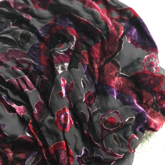 Women’s dress scarf - Picture 2 of 2